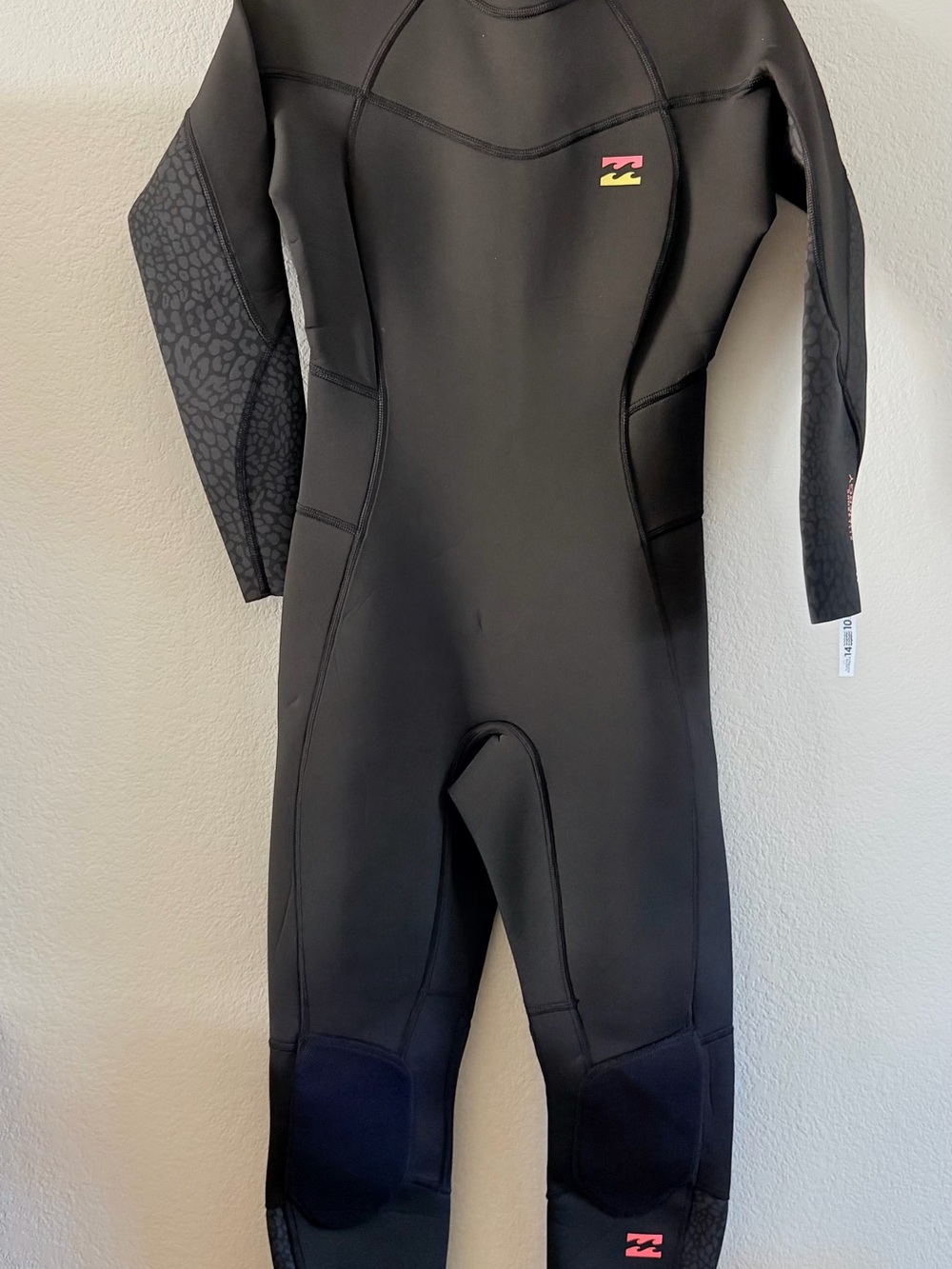Billabong Synergy 3/2 Black Full-Body Wetsuit - Picture 1 of 6
